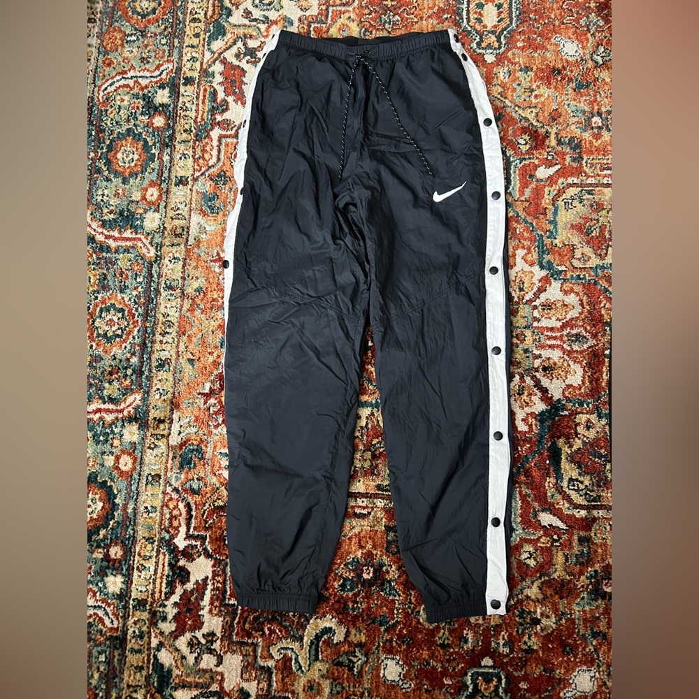 Nike Vintage Tear away Nylon Joggers Men’s size small Y2K style!